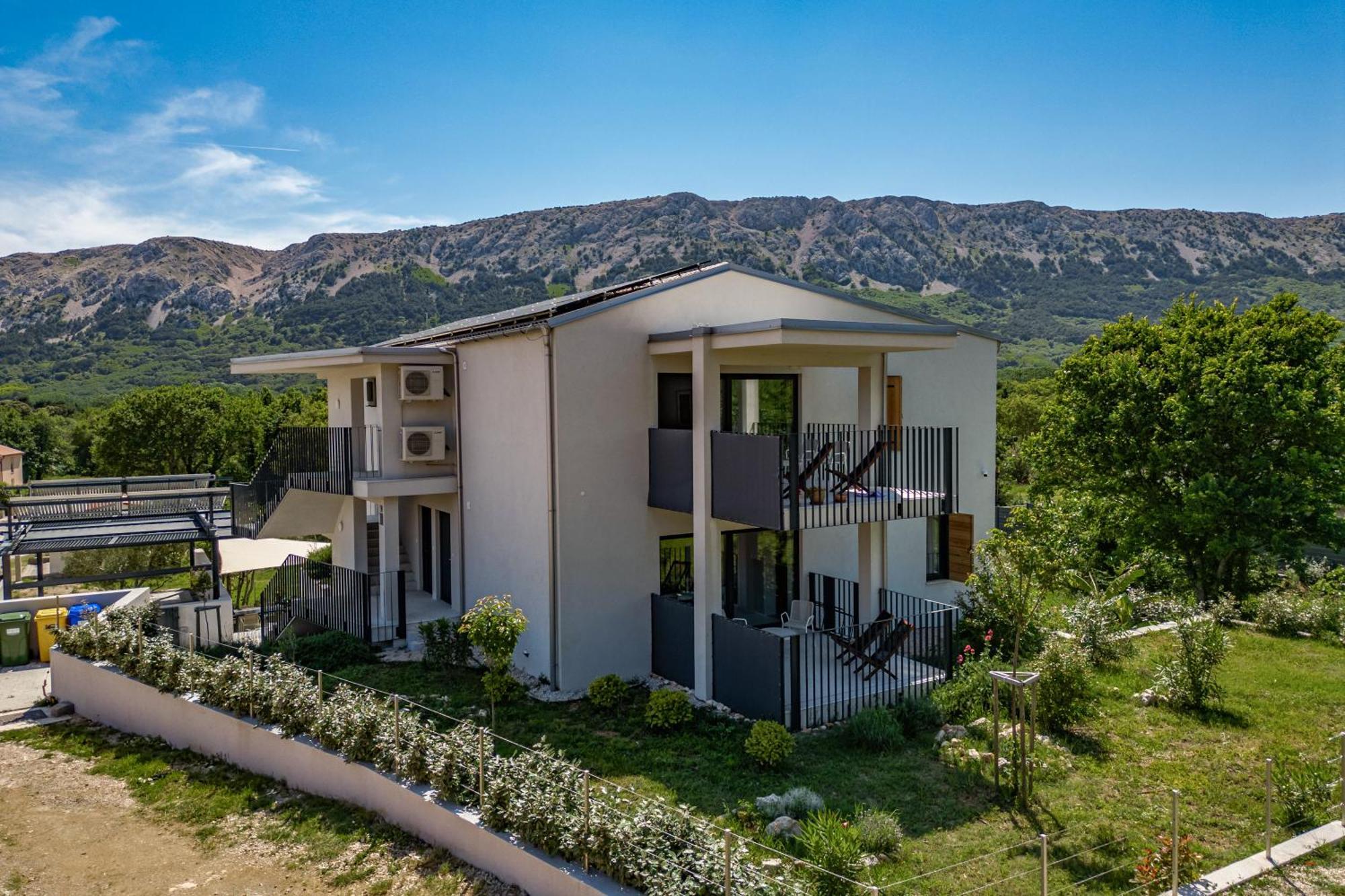 Sapore Di Mare Apartments - Happy Rentals Baška Exteriör bild